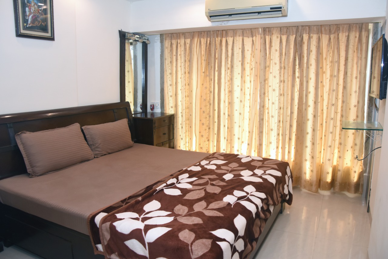 2 BHK Fully Furnished in Lok Nirman , Khar West